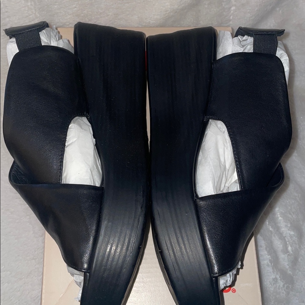 BUENO Brand NAOMI Sandal in Black - Picture 12 of 15